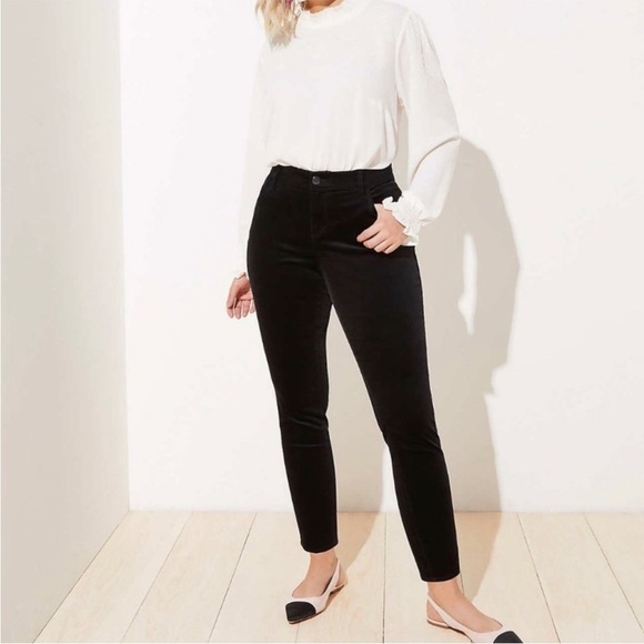 Loft Plus Size Black Velvet Modern Skinny Pants Comfortable Sz 22 - Picture 1 of 8
